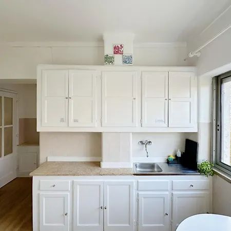 Soar I Urban Nest - Near Airport & Park בית אירוח