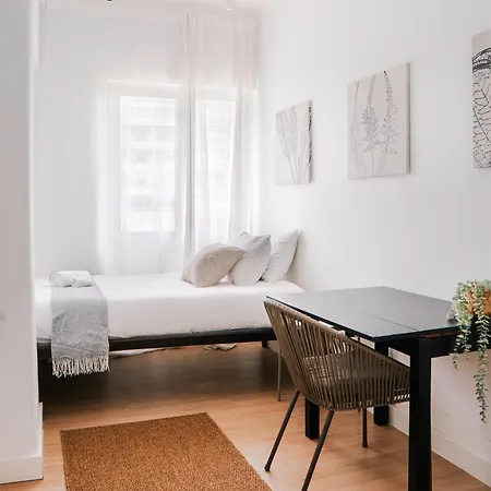 Soar I Urban Nest - Near Airport & Park Homestay szállás Lisboa