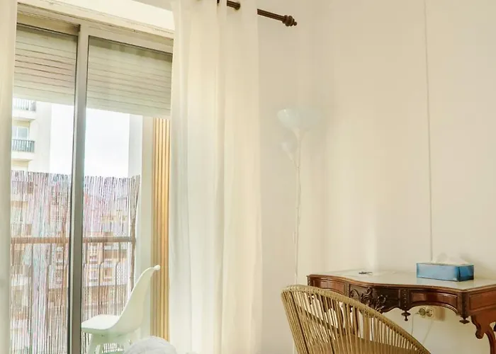 Homestay Soar L Av L Elegant Urban Quick Airport Access *