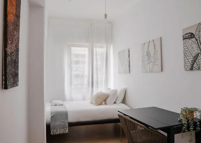 Homestay Soar L Av L Elegant Urban Quick Airport Access