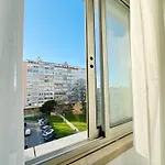 Soar L Av L Elegant Urban Quick Airport Access Homestay