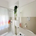Homestay Soar L Av L Elegant Urban Quick Airport Access Lisbon