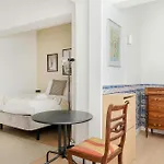 Homestay Soar L Av L Elegant Urban Quick Airport Access