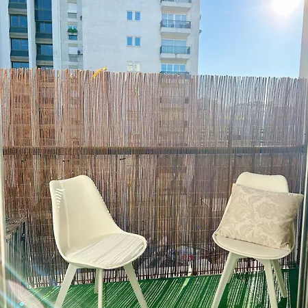 Rum i privatbostad Soar I Urban Nest - Near Airport & Park Lisboa